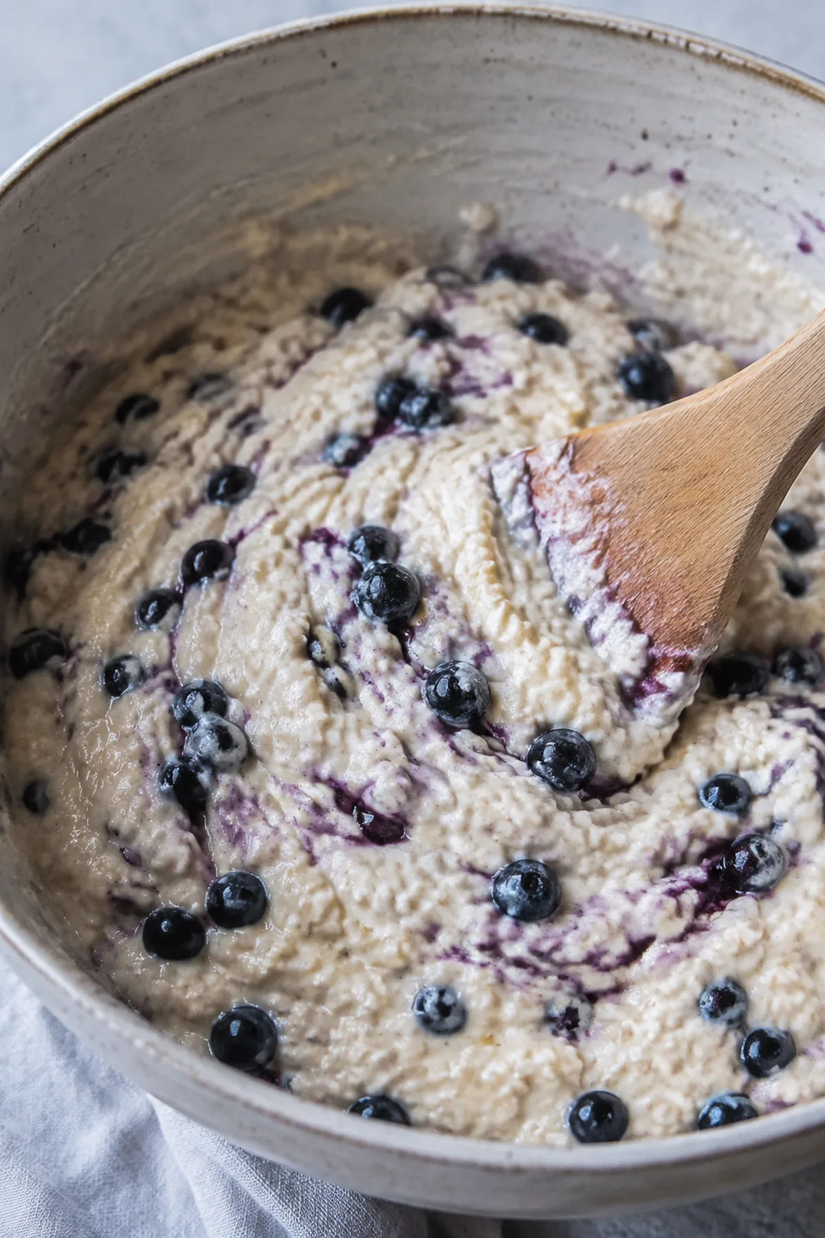 Zubereitung von Quark-Hirse-Auflauf mit Heidelbeeren