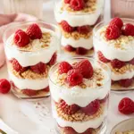 Vanille-Himbeer-Creme im Glas – fertiges Gericht
